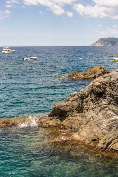 Європа Італія Cinque Terre Манарола Острів Посеред Водойми — стокове фото