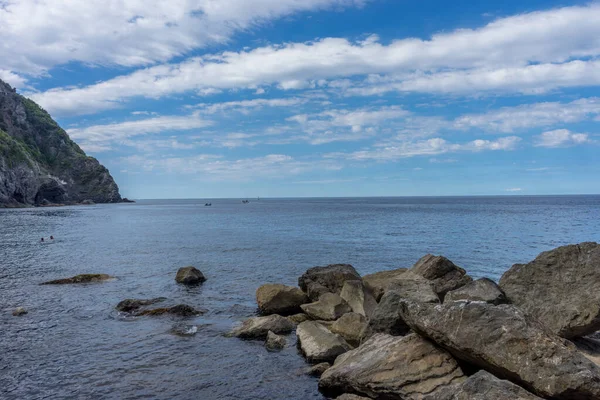 Evropa Itálie Cinque Terre Riomaggiore Skalnaté Pobřeží Vodní Hladiny — Stock fotografie