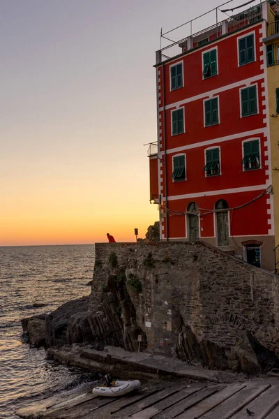 Golden Sunset Cliff Italian Riviera Village Riomaggiore Cinque Terre Italy — стокове фото