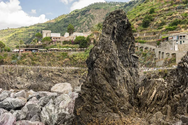 意大利 Cinque Terre Manarola 靠近岩石墙的山坡 — 图库照片