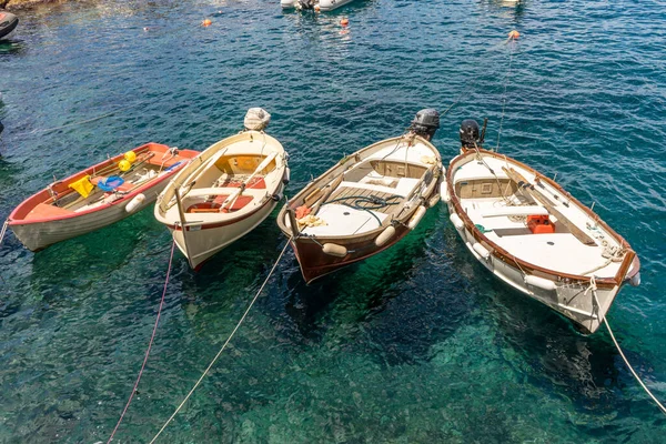 Europa Italien Cinque Terre Manarola Liten Båt Vattensamling — Stockfoto