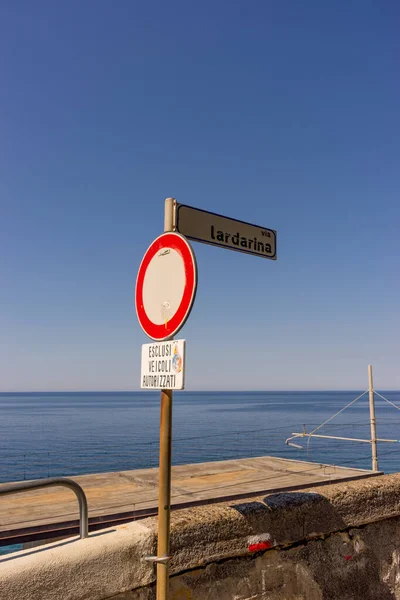 Europa Italia Cinque Terre Corniglia Cartel Una Playa —  Fotos de Stock