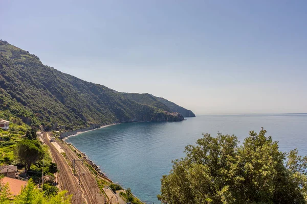 Europa Italien Cinque Terre Corniglia Stor Vattensamling Med Ett Berg — Stockfoto