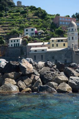 Vernazza, Cinque Terre, İtalya - 26 Haziran 2018: İtalyan Riviera 'sı Vernazza, Cinque Terre, İtalya