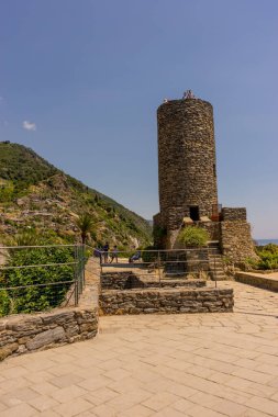 Vernazza, Cinque Terre, İtalya - 27 Haziran 2018: al castello Doria, Luguria Heritage Anıtı, Cinque Terre, İtalya