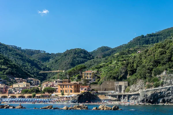 Monterosso Cinque Terre Olaszország 2018 Június Monterosso Mare Strandját Napsütését — Stock Fotó