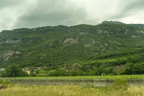 Arredores Itália Visto Uma Viagem Trem Spezia Para Bolzano — Fotografia de Stock