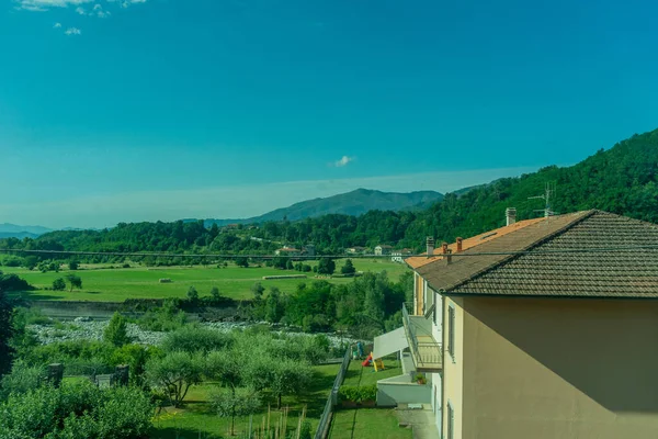 Europa Italien Spezia Nach Kasltelruth Ein Gebäude Mit Einem Berg — Stockfoto