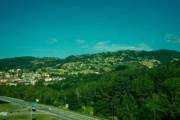 Europa Itália Spezia Para Kasltelruth Train Uma Vista Uma Cidade — Fotografia de Stock