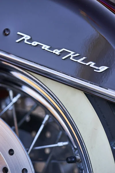 El Cajon, Ca/ABD - 2 Ağustos 2016: Motosiklet grubu ile evli onların aylık karşılamak için toplar. Harley Davidson motosiklet sürme çiftler bir kulüp. 