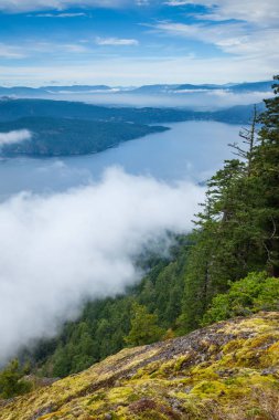 Saltspring Adaları Mount Maxwell Provincial Park Körfez adalardan görünümünü