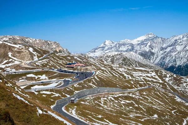 Mentén a Grossglockner magas alpesi út Ausztriában views — Stock Fotó