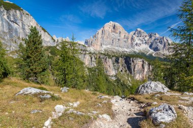 Kuzey İtalya Dolomites Cinque Torri çevresinde hiking