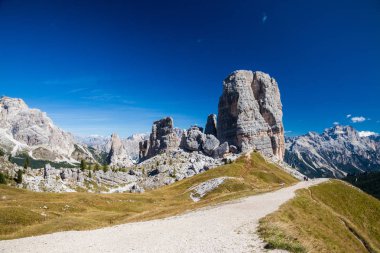 Kuzey İtalya Dolomites Cinque Torri çevresinde hiking