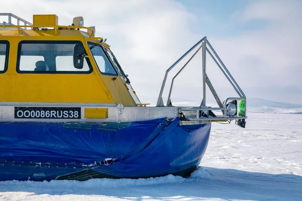 Skeppet Luftkudden Khivus Isen Vid Den Frusna Sjön Baikal Närmare — Stockfoto