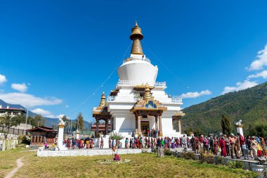 Bhutan, Thimphu: Memorial Stupa, olarak da bilinen Thimphu Chorten - Birleşik Arap Emirlikleri. Stupa altın Kulesi ve çan ile Thimphu içinde önemli bir dönüm noktasıdır.