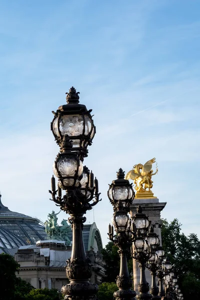 Art Nouveau lamps on Pont Alexandre III - Paris, France — ストック写真