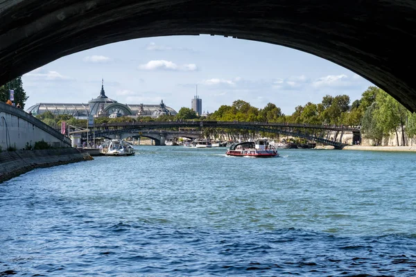 Pont Royal - Paris altından görünümü — Stok fotoğraf