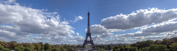 Panoramautsikt över Eiffeltornet från Trocadero - Paris, Frankrike — Stockfoto