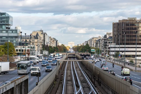 Metro közlekedési és Párizs - Franciaország — Stock Fotó