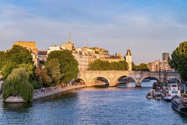 Idézni a sziget és a Pont Neuf, Párizs — Stock Fotó