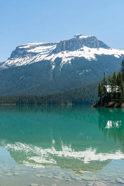 Emerald Lake - Yoho NP, BC, Canadá — Foto de Stock