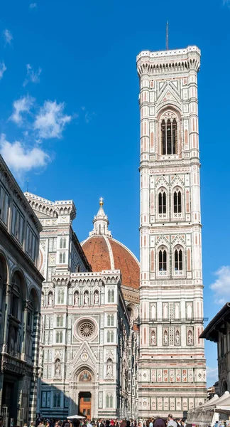 Giotto 's Campanile and Duomo Basilica - Florence — стоковое фото