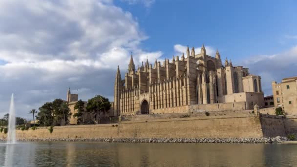 Timelapse van de kathedraal van Palma de Mallorca-Balearen, Spanje — Stockvideo