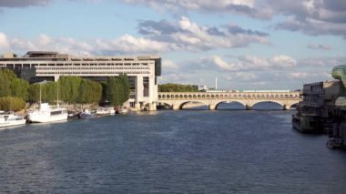 Metro trafik ve Ekonomi ve Finans - Paris Fransız Bakanlığı