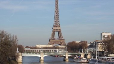Metro Rating üzerinde Pont Bir-Hakeim - Paris, Fransa