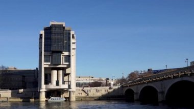 Fransızca Bakanlığı Ekonomi ve Finans ve Bercy Köprüsü - Paris için