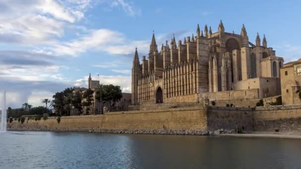 Timelapse-Palma de Mallorca Katedrali üzerinde Dusk-Ispanya — Stok video