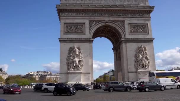 Place de letoile, Arc de Triomphe, Traffic - Παρίσι, Γαλλία — Αρχείο Βίντεο