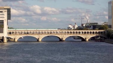 Metro trafik ve Ekonomi ve Finans - Paris Fransız Bakanlığı