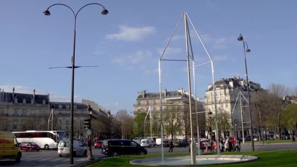 Kristall fontäner på Rond-Point des Champs-Elysee — Stockvideo