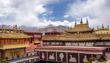 Lhasa, Tibet'teki Jokhang Tapınağı