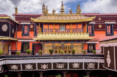 Lhasa, Tibet'teki Jokhang Tapınağı