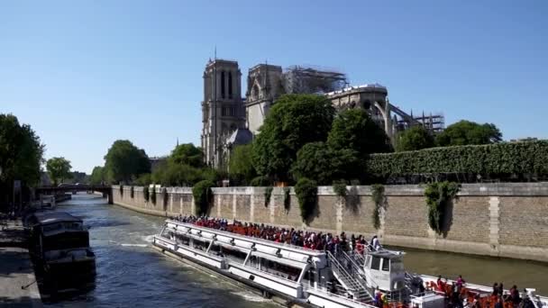 Notre Dame de Paris: lavori di rinforzo dopo l'incendio — Video Stock