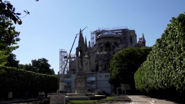 Notre Dame de Paris: erősítő munka a tűz után — Stock videók