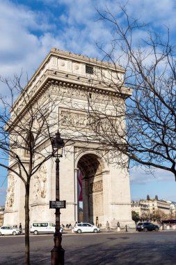Paris, Fransa: Ön planda sokak lambası ile Arc de Triomphe