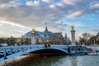 Paris Fransa, Seine Nehri üzerindeki Pont Alexandre III