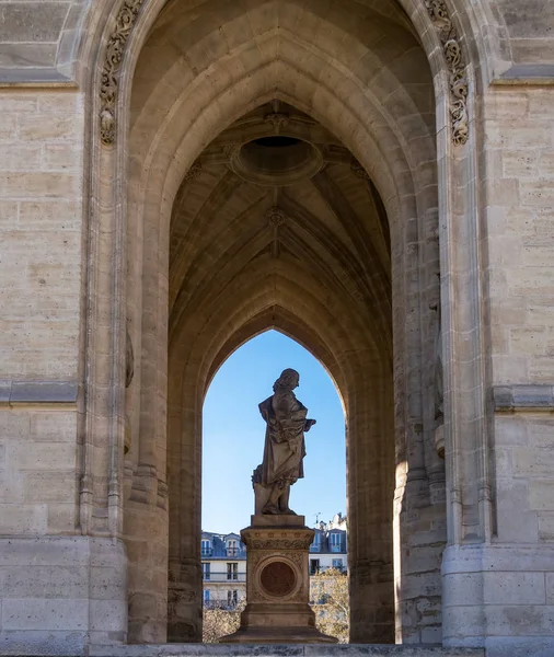 Památník Blaise Pascal pod Saint-Jacques Tower-Paříž — Stock fotografie