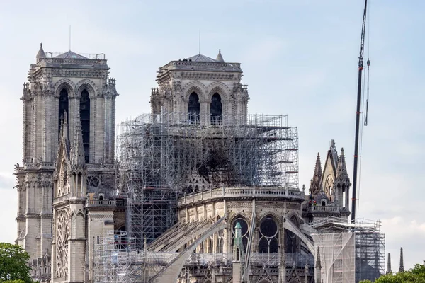 巴黎圣母院，2019年4月17日：加固工作后 — 图库照片