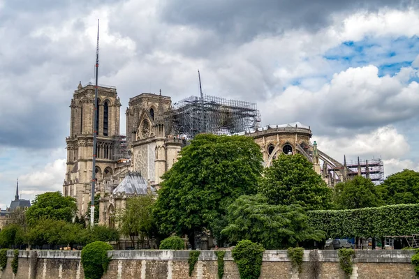 巴黎圣母院：火灾后的加固工作 — 图库照片