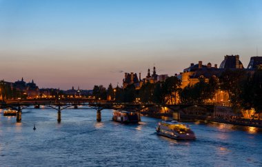 Pont des sanat gece - Paris, Fransa