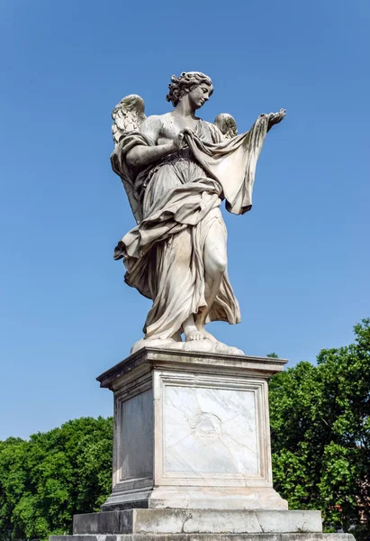 Angel with the Sudarium at the SantAngelo bridge - Roma, Itália — Fotografia de Stock