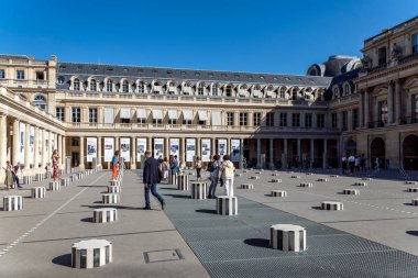 Buren sütunlarda Palais Royal - Paris, Fransa