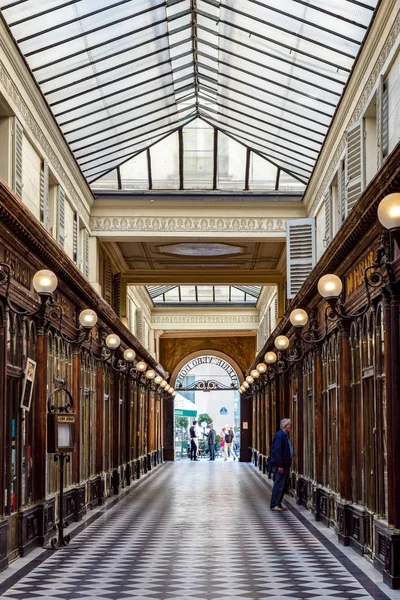 Galerie Vero-Dodat Paris'te