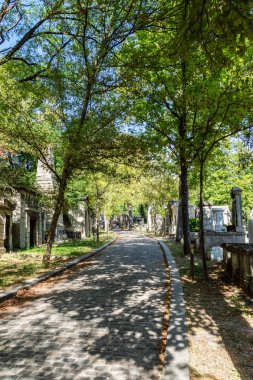 Pere Lachaise Mezarlığı'ndaki mezarlar - Paris, Fransa