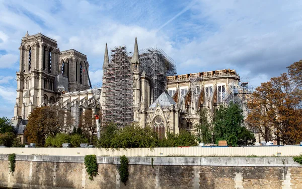 Notre Dame de Paris yeniden inşa ediliyor